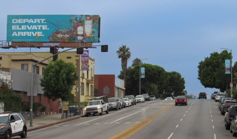 Avión Tequila Sunset Blvd Billboard