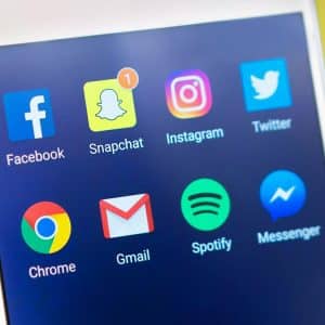 social-media-advertising-platforms-mobile